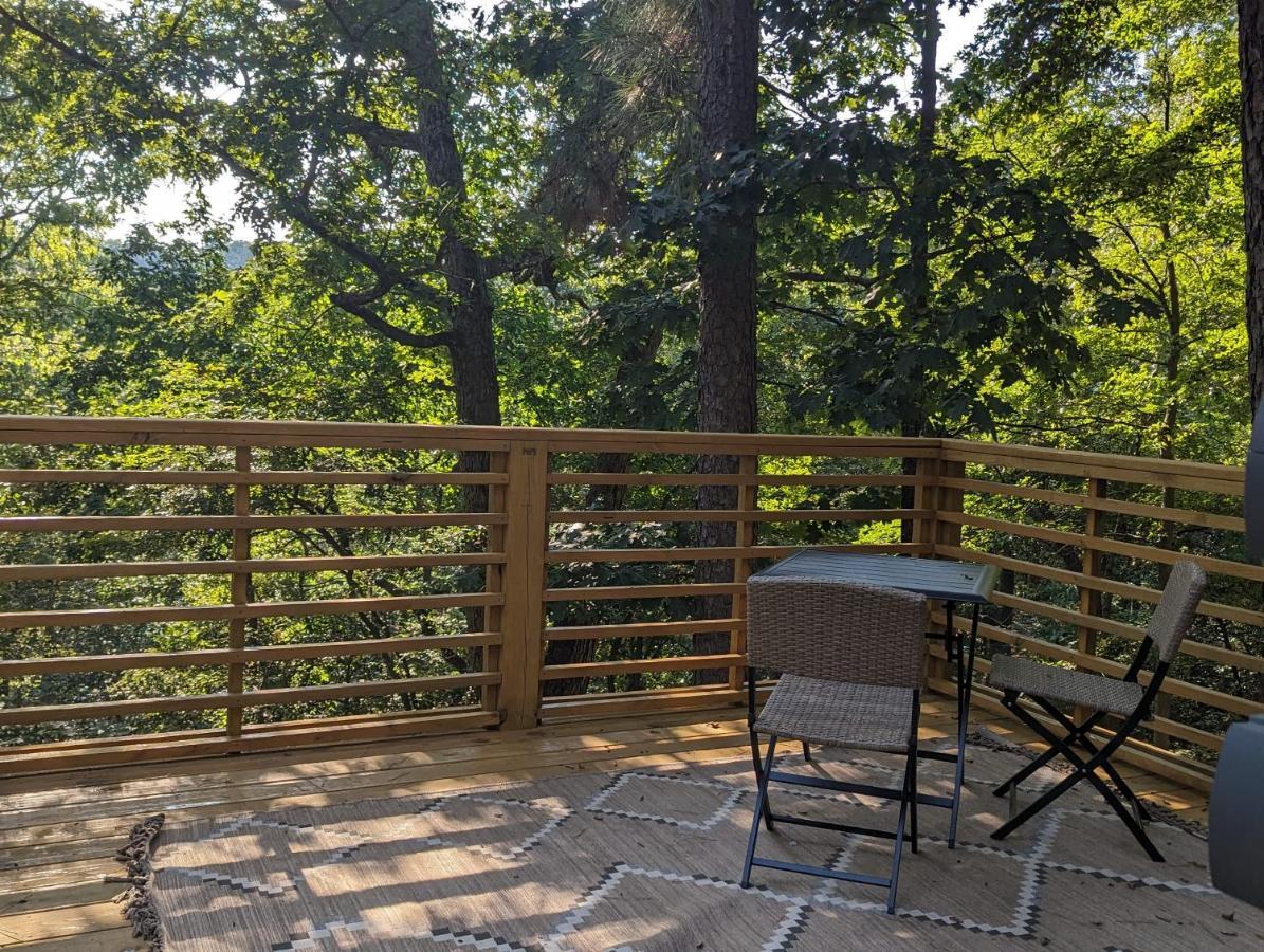 Appartement Cabin #6 With Hot Tub Deck And Sunset View At Loblolly Pines à Eureka Springs Extérieur photo